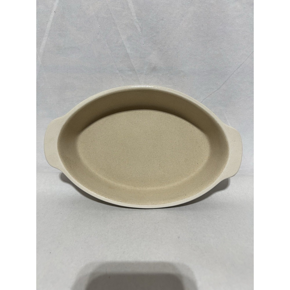 Pampered‎ Chef Family Heritage 8" Cream Beige Oval Stoneware Casserole Dish